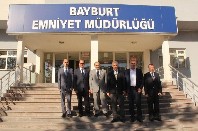 Vali İsmail Ustaoğlu’ndan, Emniyet Müdürü Kaya’ya Teşekkür Ziyareti