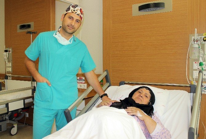 Nadir Görülen Böbrek Tümöründen Kapalı Ameliyatla Kurtuldu