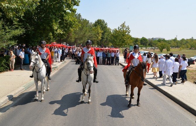 Uludağ Üniversitesi’nde Fetö/pdy Terörünü Lanetleme Yürüyüşü