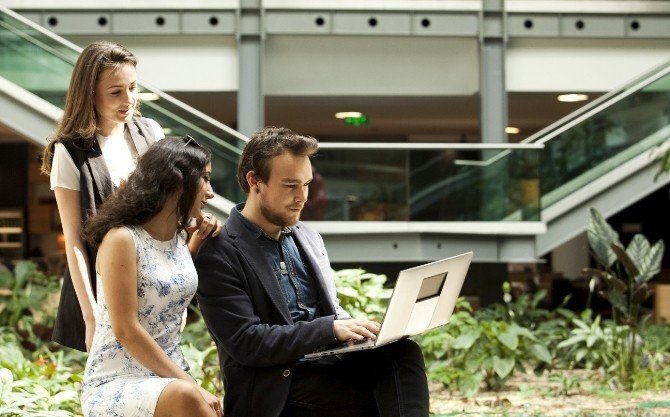 Kadir Has Üniversitesi, Mezunlarına Kariyer Danışmanlığı Hizmeti Veriyor