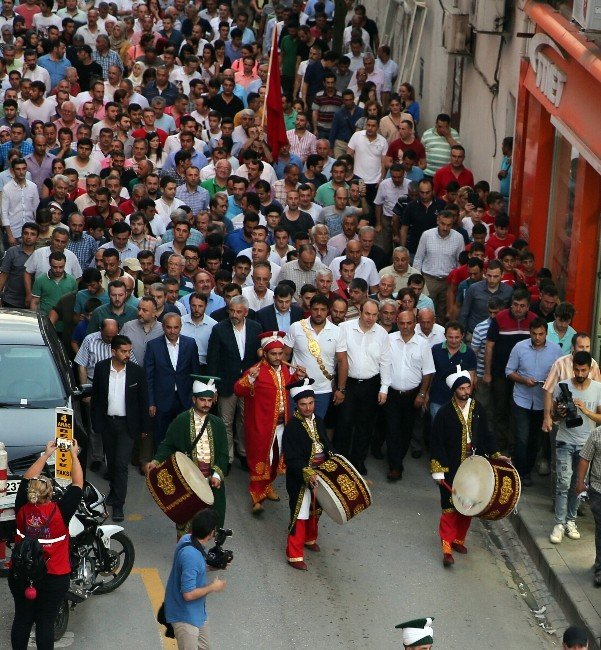 Başpehlivan Demokrasi Nöbetinde