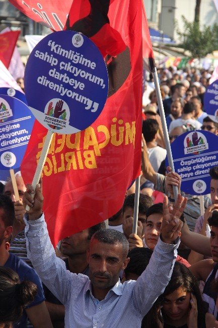 Hdp Eş Genel Başkanı Selahattin Demirtaş: