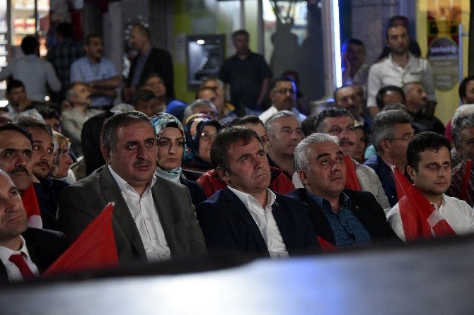Gümüşhane’de Demokrasi Nöbeti 15. Gününde