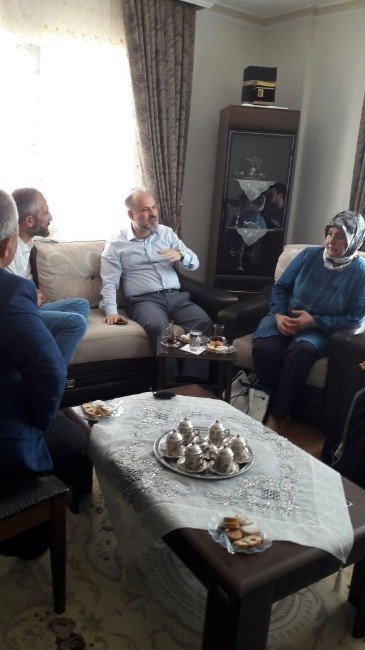 Cumhurbaşkanı Başdanışmanı Gedikli’den Darbe Girişimi Gecesi Şehit Olanların Ailesine Ziyaret