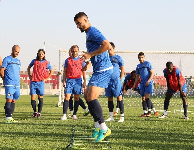 Osmanlıspor İki Eksikle Çalıştı