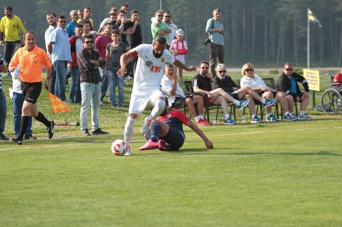 Eskişehirspor Hazırlık Maçında Düzcespor’u Yendi