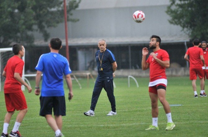 İnegölspor, Bolu’da 4 Hazırlık Maçı Oynayacak