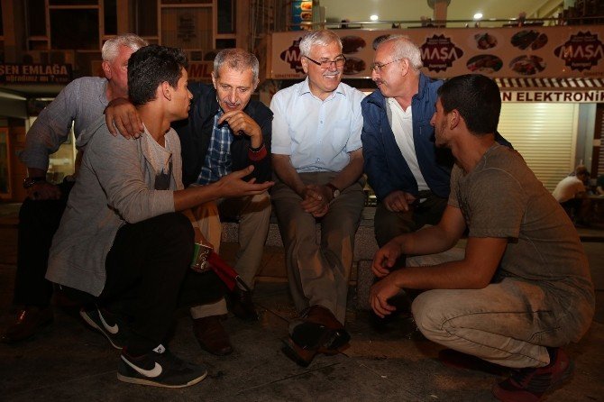 Başkan Süleyman Dişli Vatandaşlarla Birlikte Demokrasi Nöbetine Devam Ediyor
