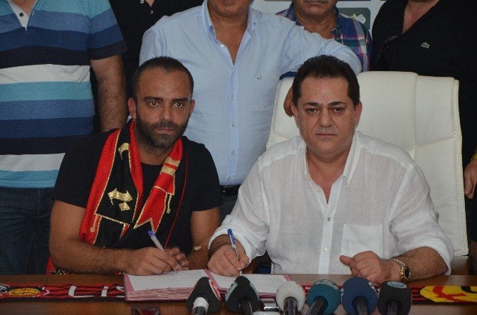 Yıldız Oyuncu Semih Şentürk Eskişehirspor’da