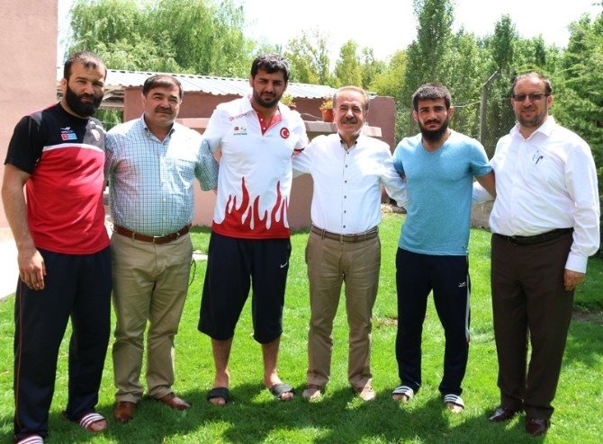 Aydın: "Olimpiyattan Tarihi Başarılarla Döneceğiz"