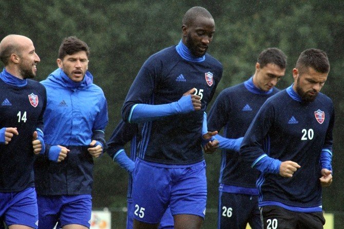 Karabüksporlu Futbolcu Mustapha Yatabare: