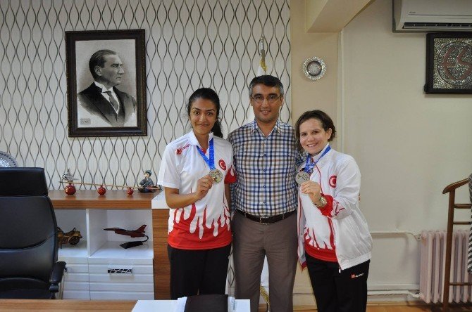 Taekwondo’da Dünya İkincisi Olan İşitme Engelli Sporcular Eskişehir’de