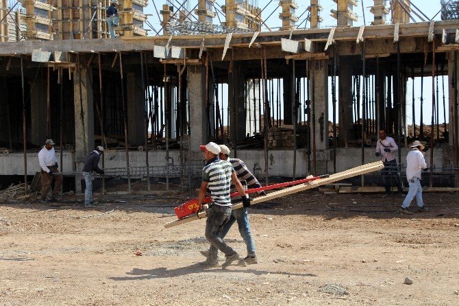 Silopi’de Yakılan Okullarına Yerine Yenileri Yapılıyor