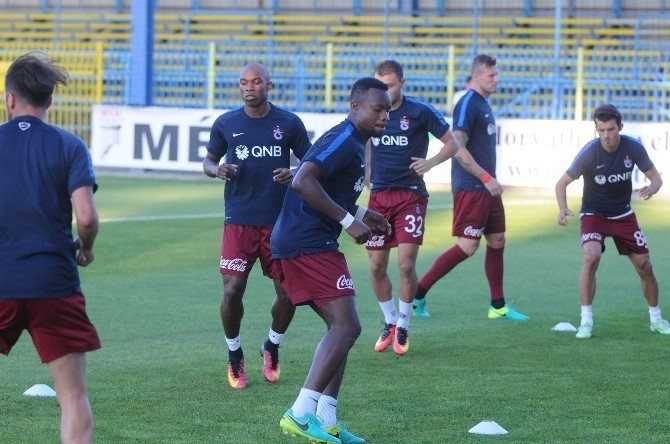 Trabzonspor’da Yeni Transferler Castillo Ve Onazi İlk Kez Forma Giydiler