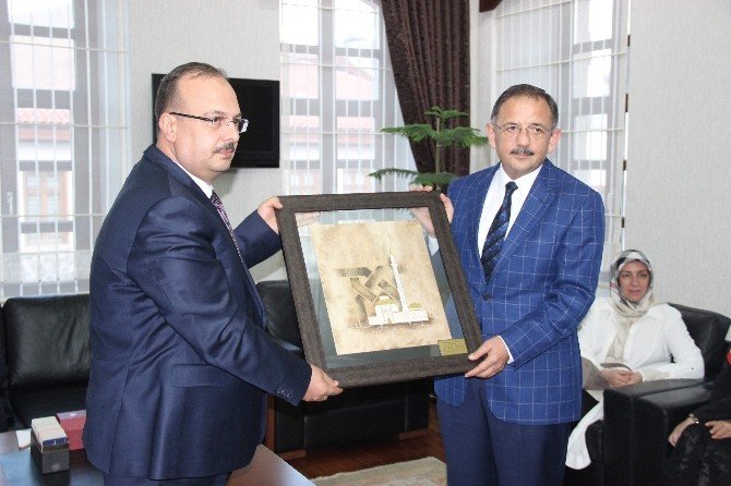 Çevre Ve Şehircilik Bakanı Özhaseki Konya’da