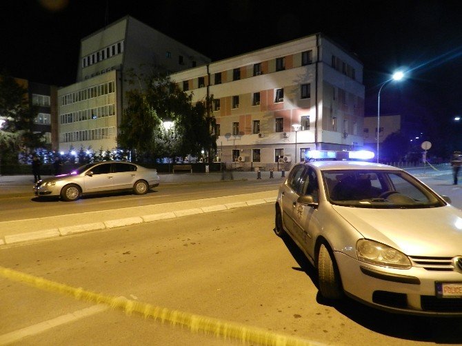 Kosova’da Parlamento Binasına Roketli Saldırı