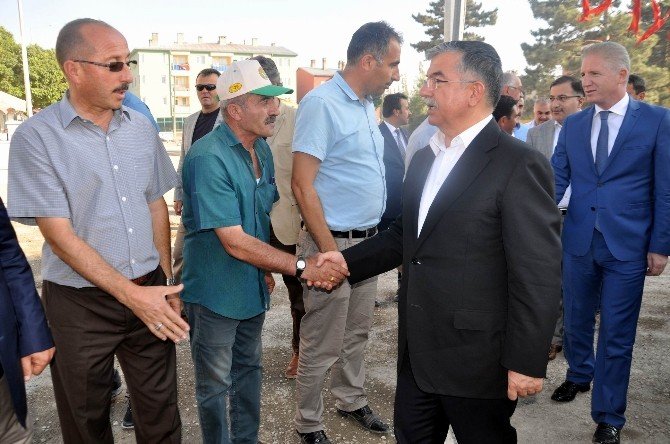 Milli Eğitim Bakanı Yılmaz: "Bunlar Milletin Sorularını Çaldı"