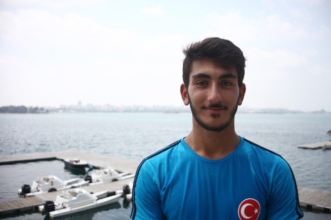Astımı Kürekle Yendi Madalyaları Topladı