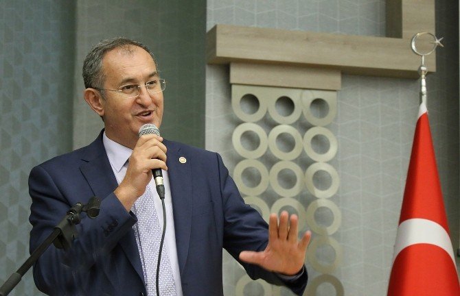 Chp’li Sertel: “Üniversitelere Kilit Vurulmasın, Devlete Devredilsin”