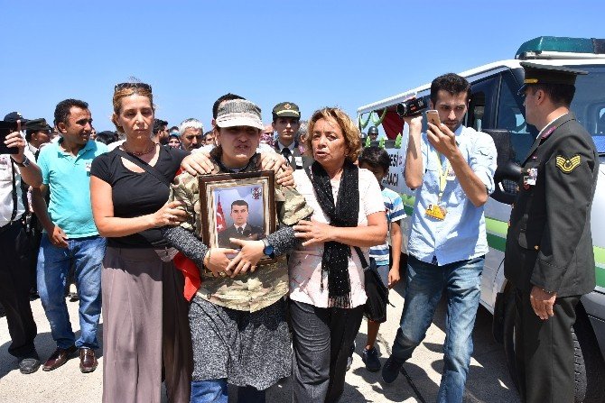 Sinop Şehidini Karşıladı