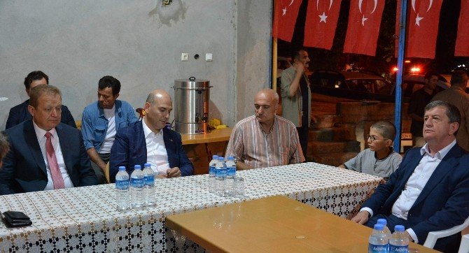 Bakan Soylu’dan Şehit Ailesine Taziye Ziyareti