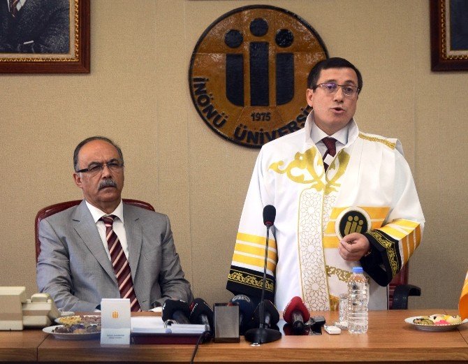 İnönü Üniversitesi’nde Devir Teslim Töreni