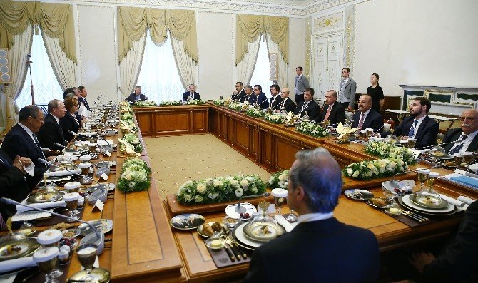 Erdoğan Ve Putin Heyetler Arası Çalışma Yemeğine Katıldı