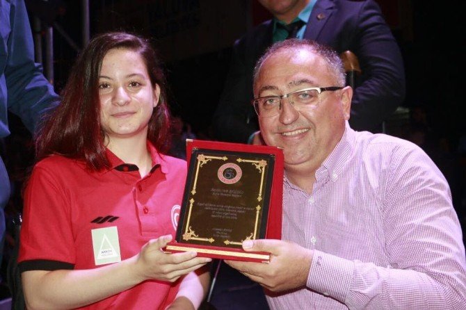 Koray Avcı Şarkılarını Yosk İçin Söyledi