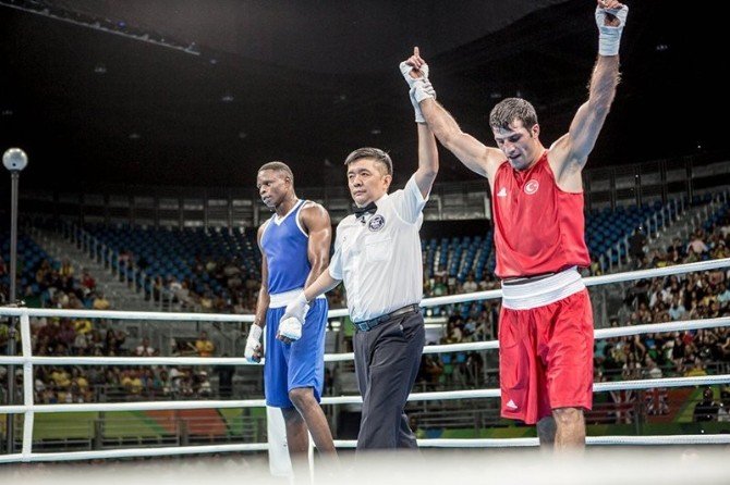Önder Şipal Rio’da Son 16’da