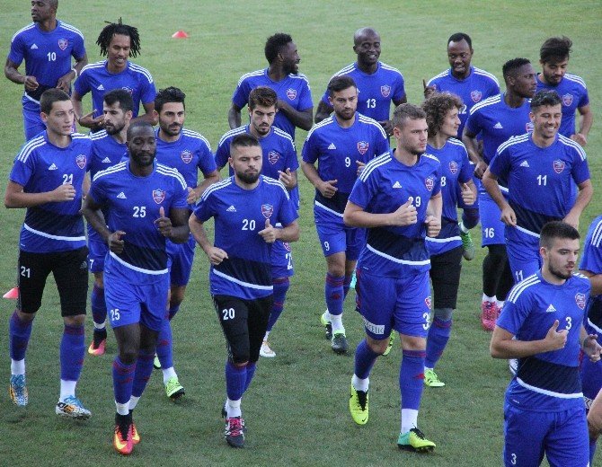 Karabükspor Hazırlıklarını Sürdürüyor