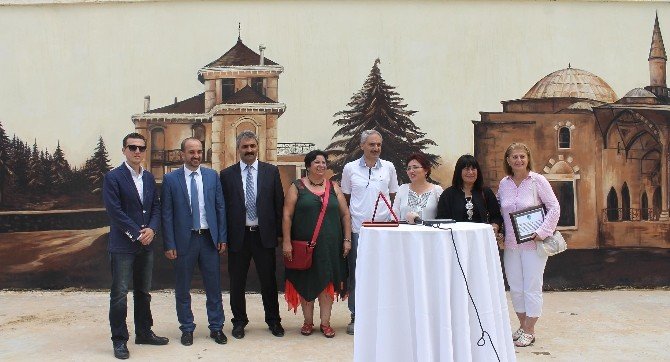 Sitenin Duvarlarına Trabzon’u İşlediler