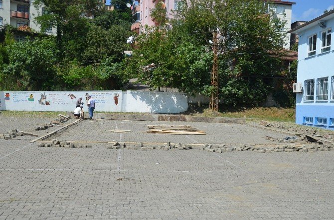 Sanatçı Gülben Ergen Fatsa’da Anaokulu Yaptırıyor