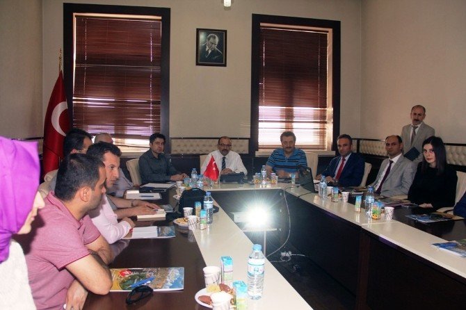Vali İsmail Ustaoğlu: “Toplumda Karşılığı Olan Projeler Üreteceğiz
