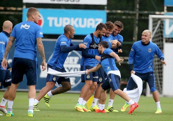 Fenerbahçe, Grasshopper Maçı Hazırlıklarını Sürdürüyor