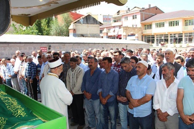 Şenkaya Paşalı Beldesi Başkanı Cemal Alkan’ın Acı Günü