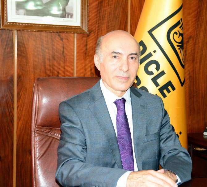 Dicle Üniversitesi’nin Yeni Rektörü Görevi Devraldı