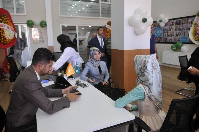 Eminevim 100. Şubesini Bursa’da Açtı