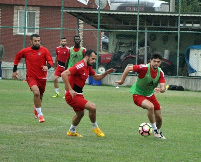 Gaziantepspor’da Kampın Yıldızı İlhan Parlak Oldu