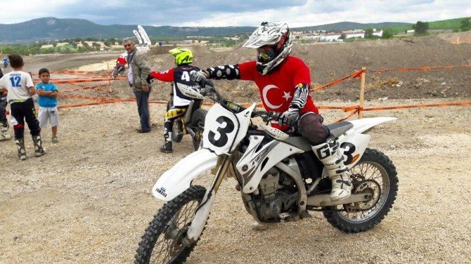 Gemlik Belediyesporlu Şevki Şevkiev Yine Birinci