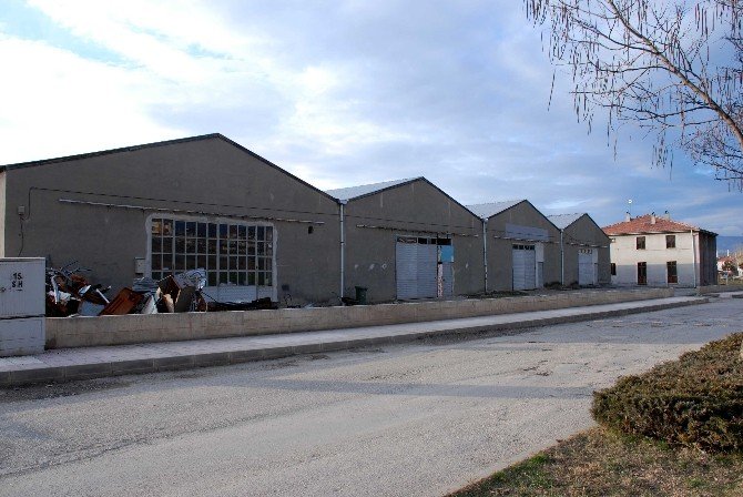 Taşköprü’ye 250 Kişi Kapasiteli Tekstil Fabrikası Açılacak