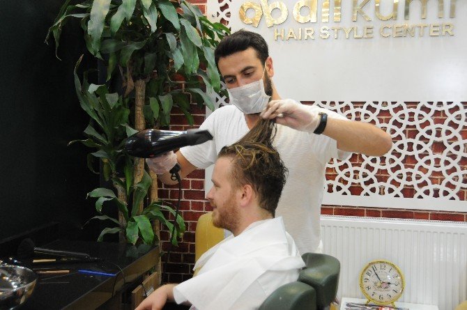 Yaz Aylarında Yıpranan Saçlara Protein Bakımı