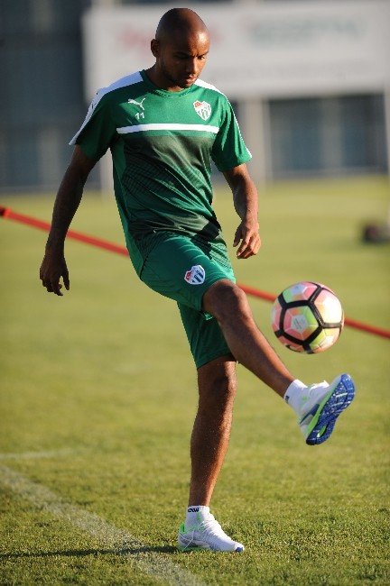 Joshua: “Bursaspor’a Gelmek İçin Savaş Verdim”