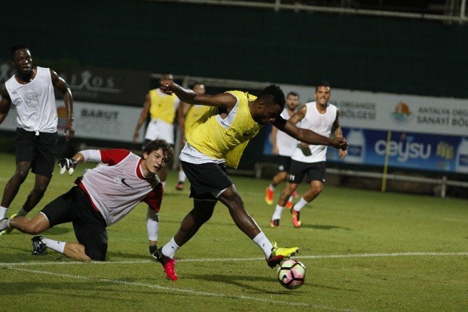 Antalyaspor’da Osmanlıspor Mesaisi Başladı