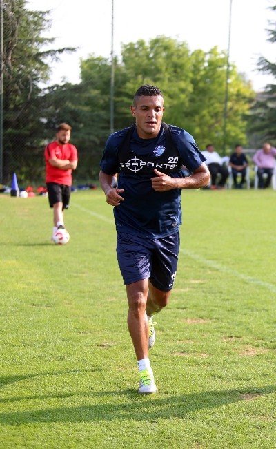 Adana Demirspor’da Kaptanlardan Kötü Haber