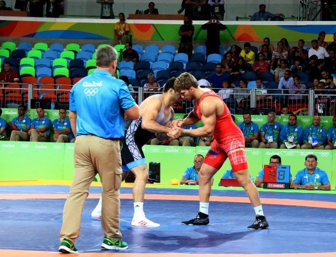 Olimpiyatlarda Bir Madalya Da Cenk İldem’den Geldi