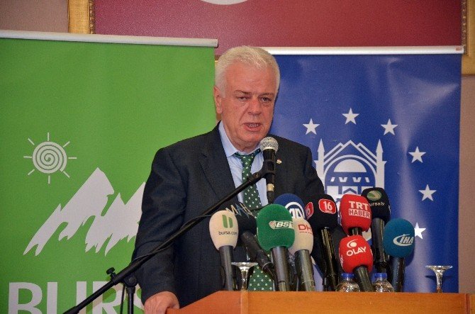 Ali Ay: "Erkekleri Tek Başına Maçlara Yollamayın"