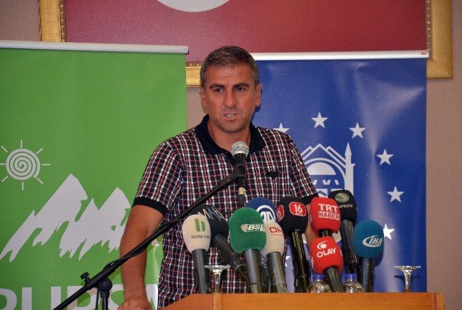 Ali Ay: "Erkekleri Tek Başına Maçlara Yollamayın"