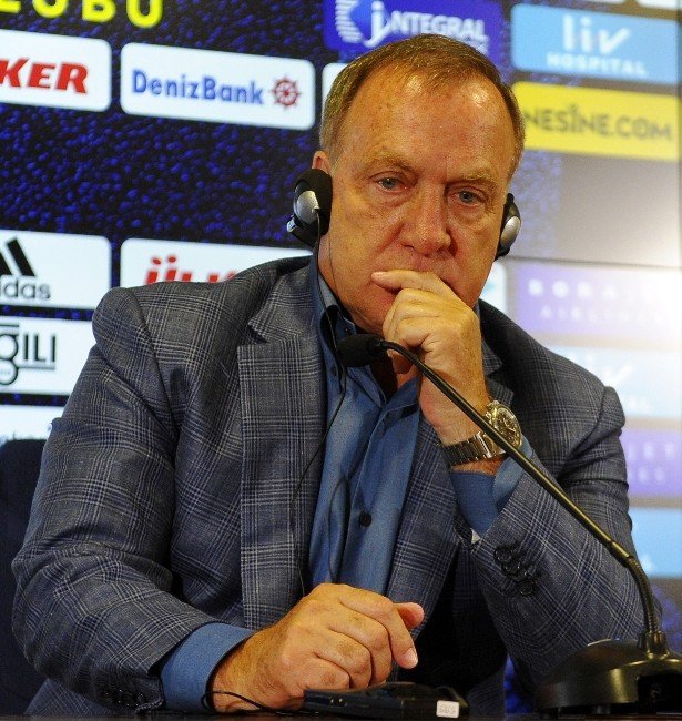Dick Advocaat: “Takımda Bireysel İsimler Üzerine Konuşmak Benim Tarzım Değil”