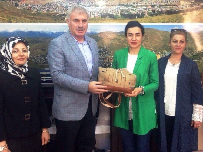 Kızılay Bayburt Derneğinden Başkan Memiş’e Ziyaret