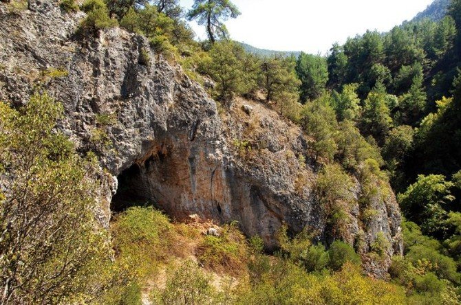 Dursunbey’de Tarihin Seyrini Değiştirecek Mağaralar Bulundu